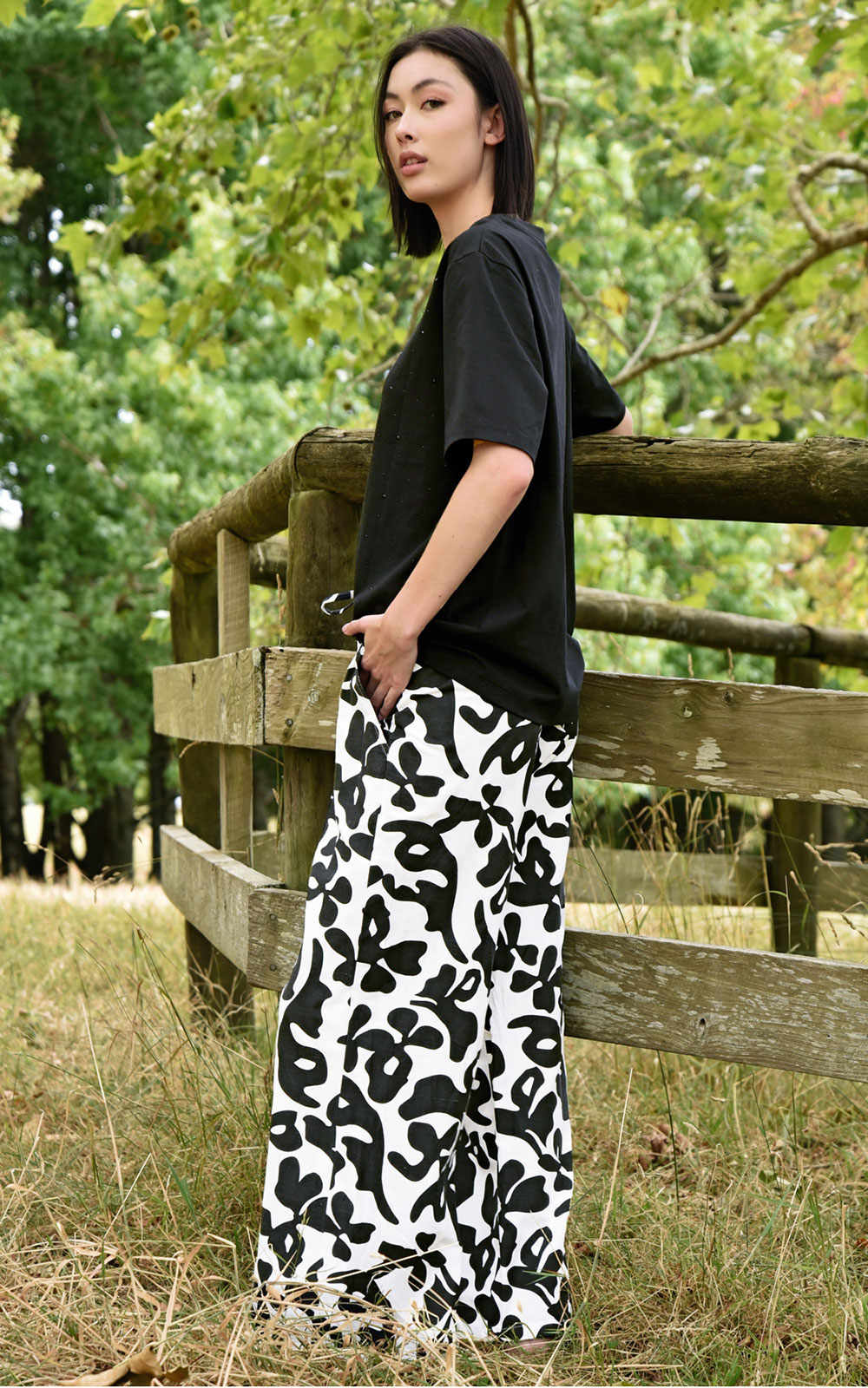 Take Your Lead Pant product photo.