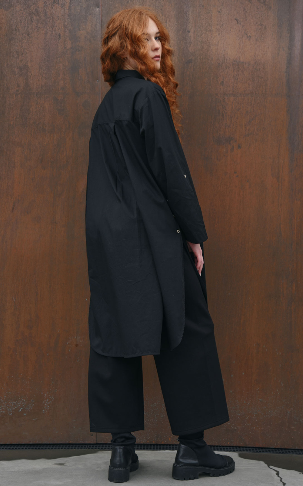 Luxe Lounge Pant product photo.