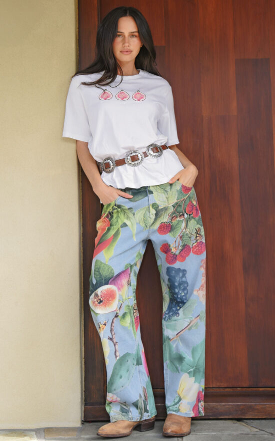 Kick Back Jean product photo.
