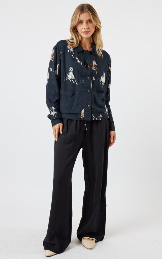 Delta Pant product photo.