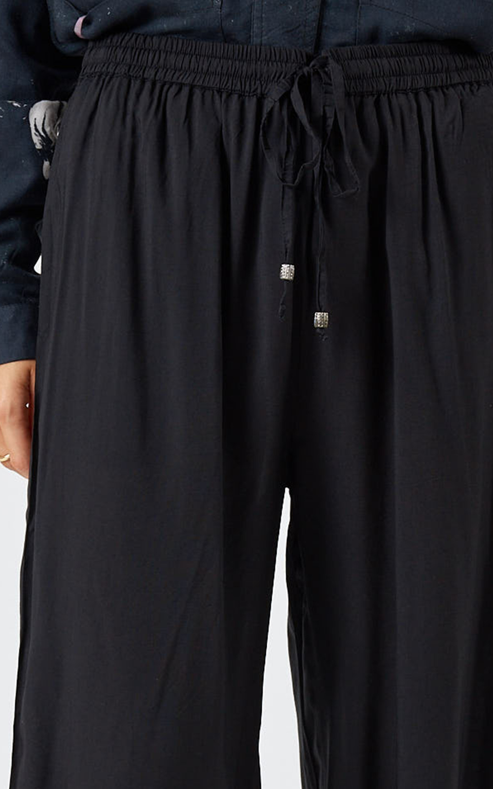 Delta Pant product photo.