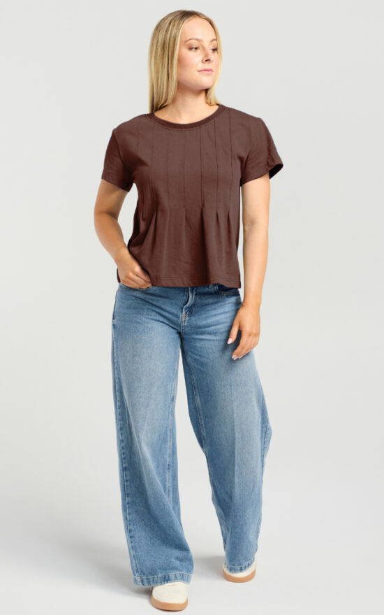 Ari Top product photo.
