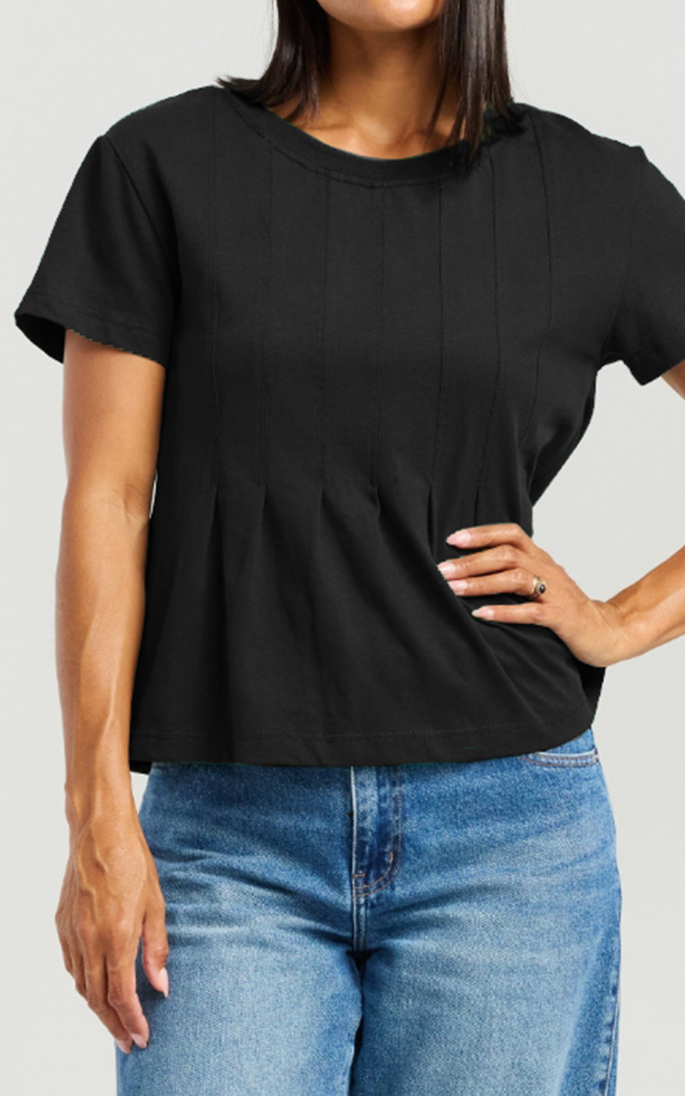 Ari Top product photo.