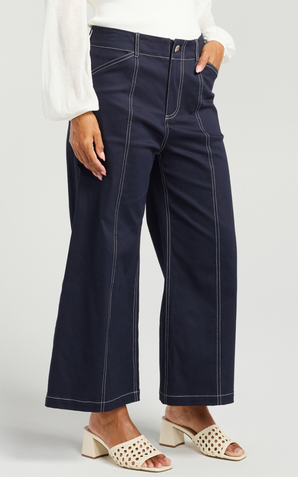 Maya Pant product photo.