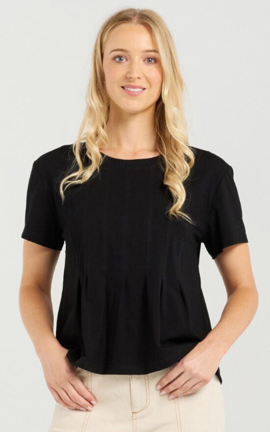 Ari Top product photo.