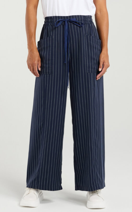 Chloe Pant product photo.