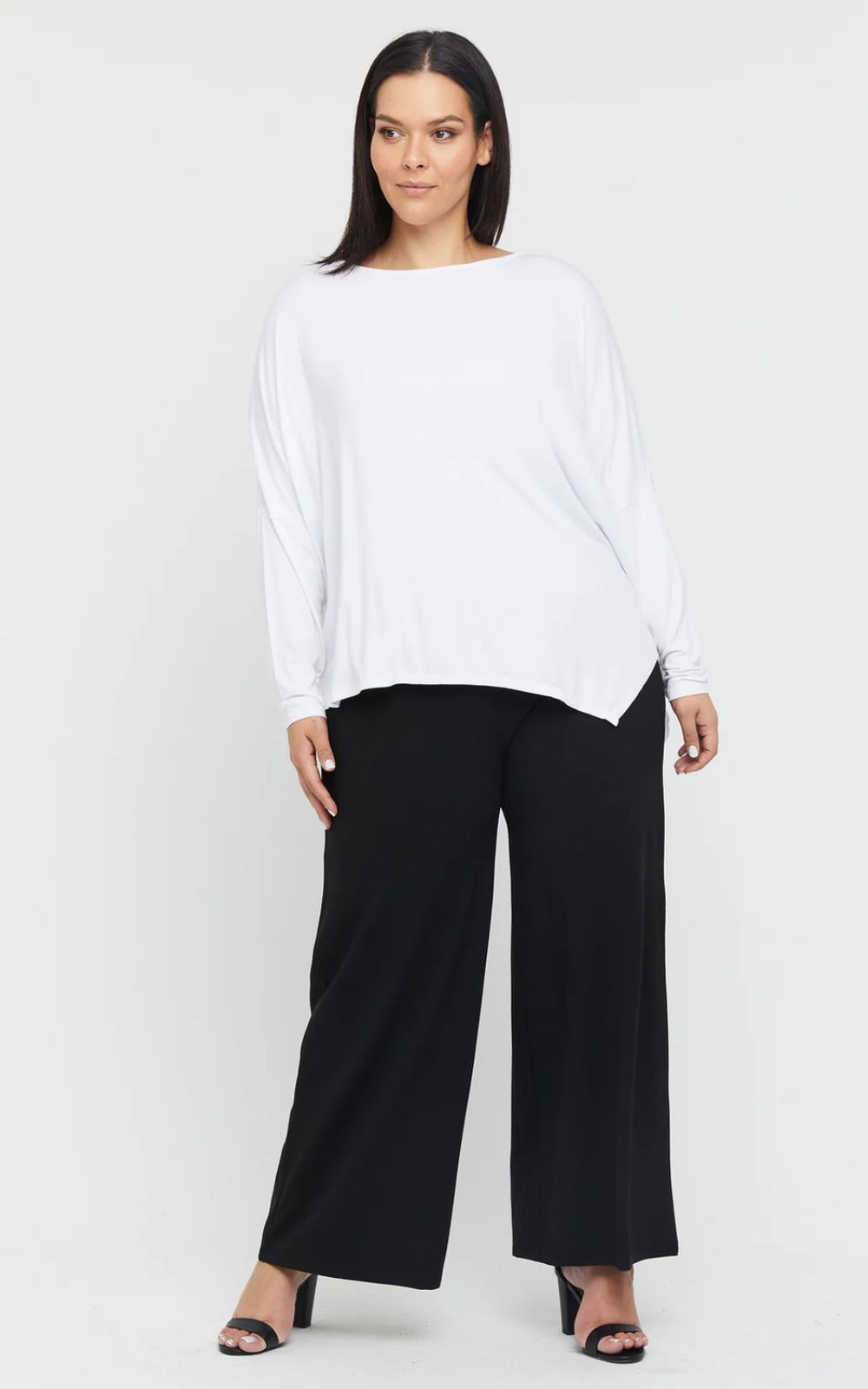 Eva Pant product photo.