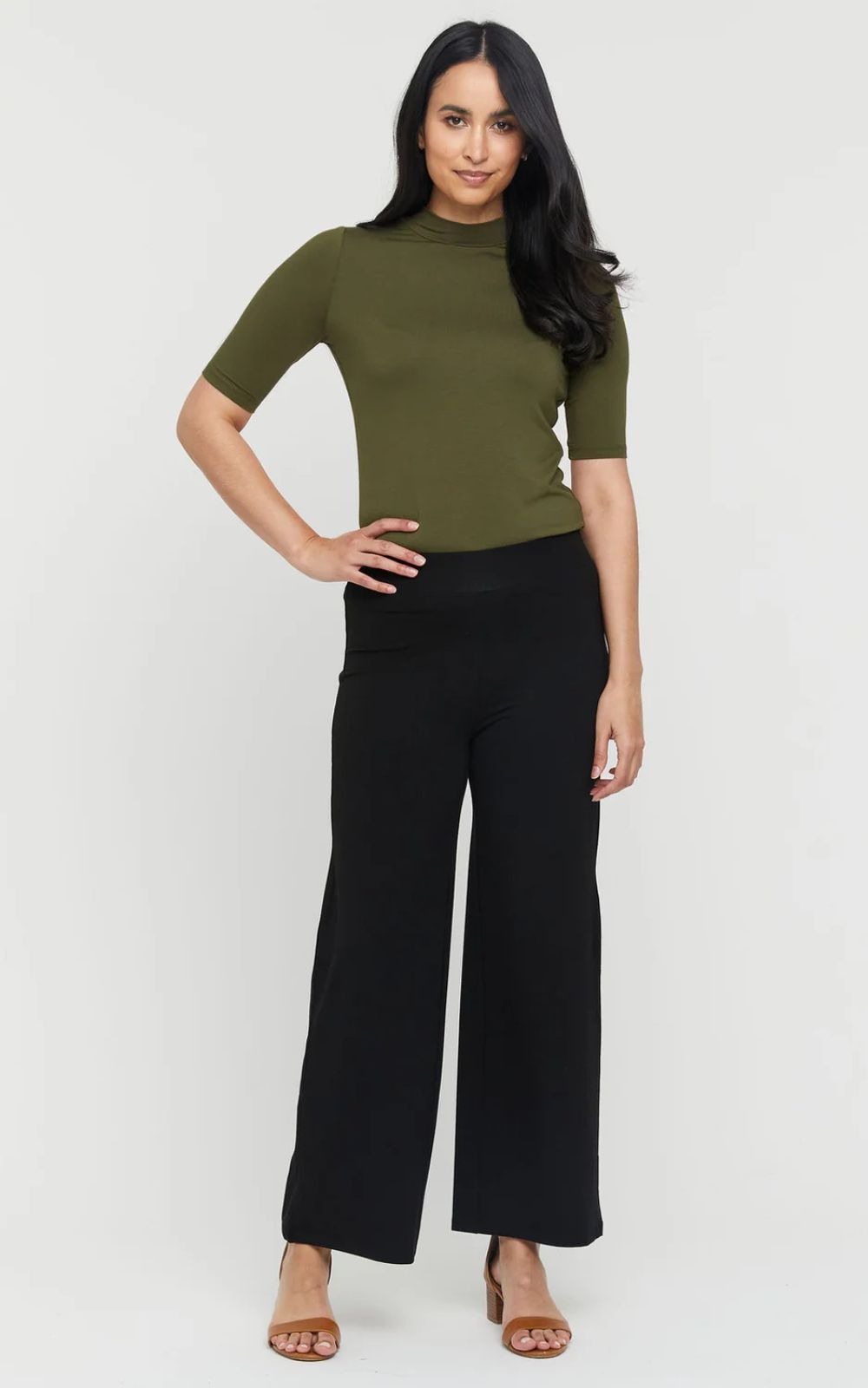 Eva Pant product photo.