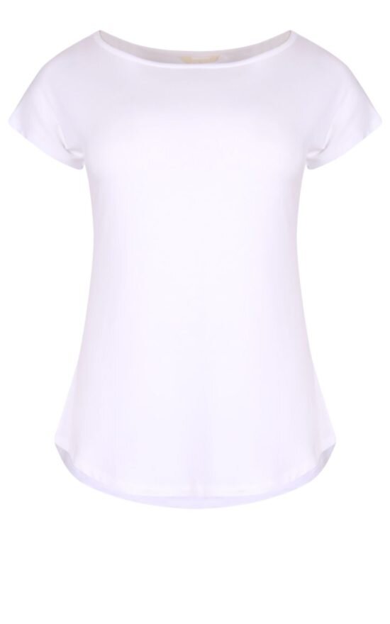 Pia Tee product photo.