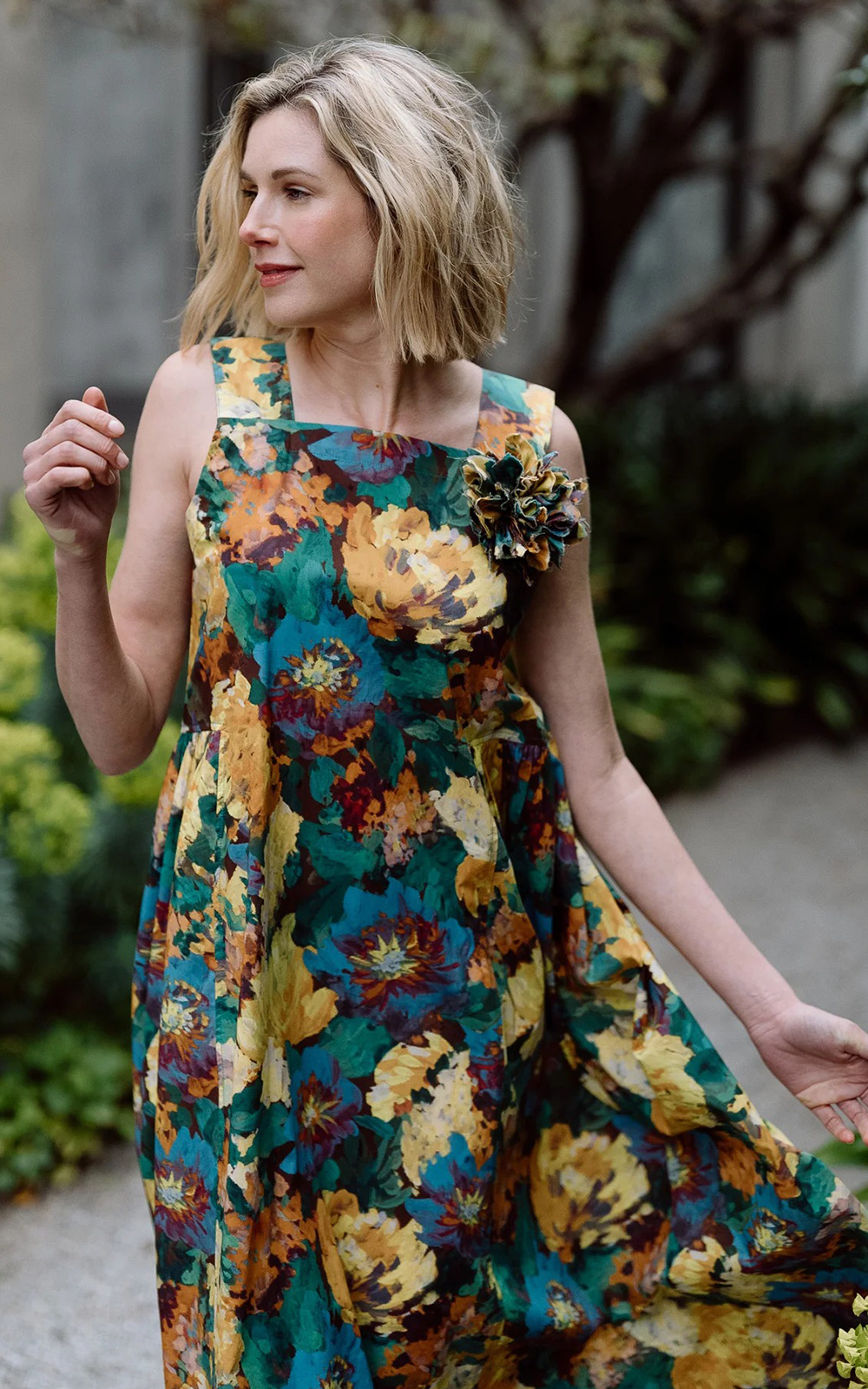 Violet Dress product photo.