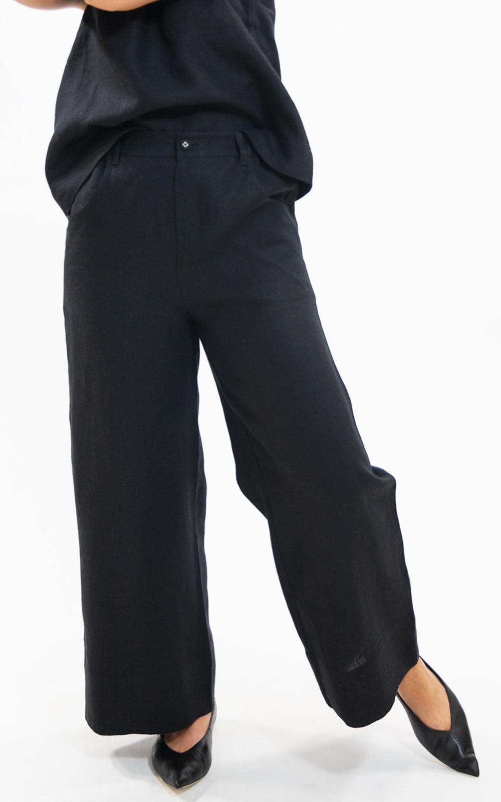 Bowie Pant product photo.