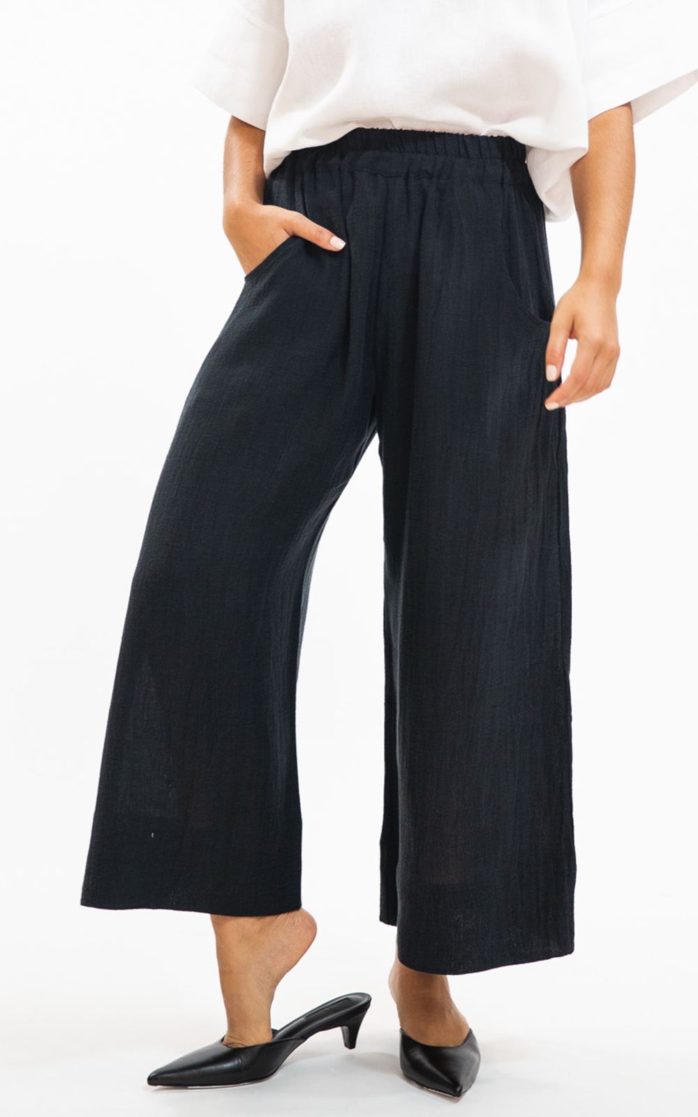 Oliver Pant product photo.