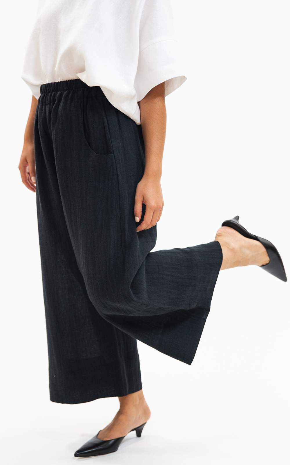 Oliver Pant product photo.