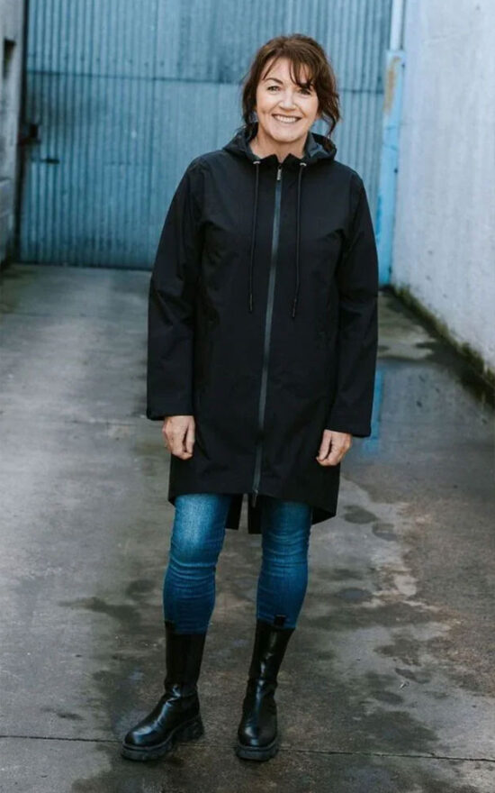 Georgie Packable Raincoat product photo.
