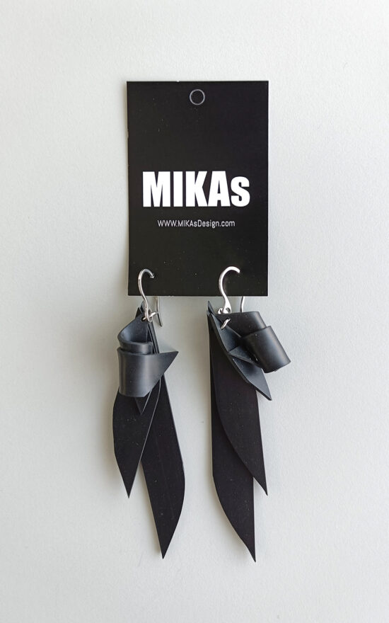 Gumtree Earrings product photo.