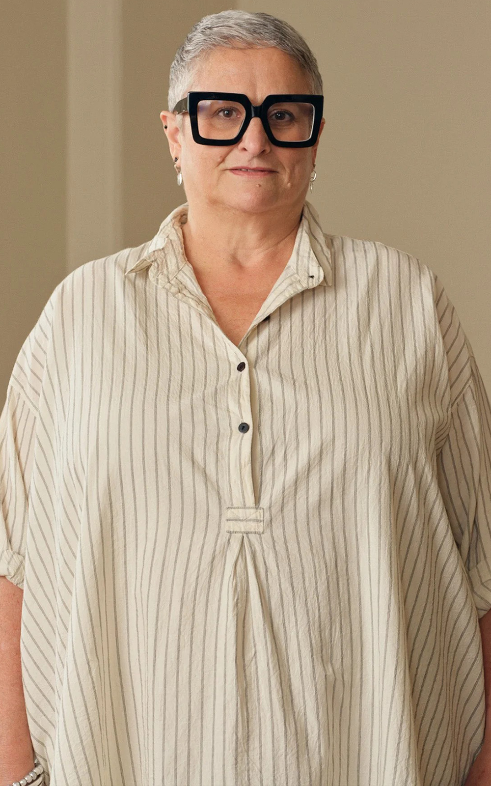 Harper Shirt In Paper Cotton product photo.