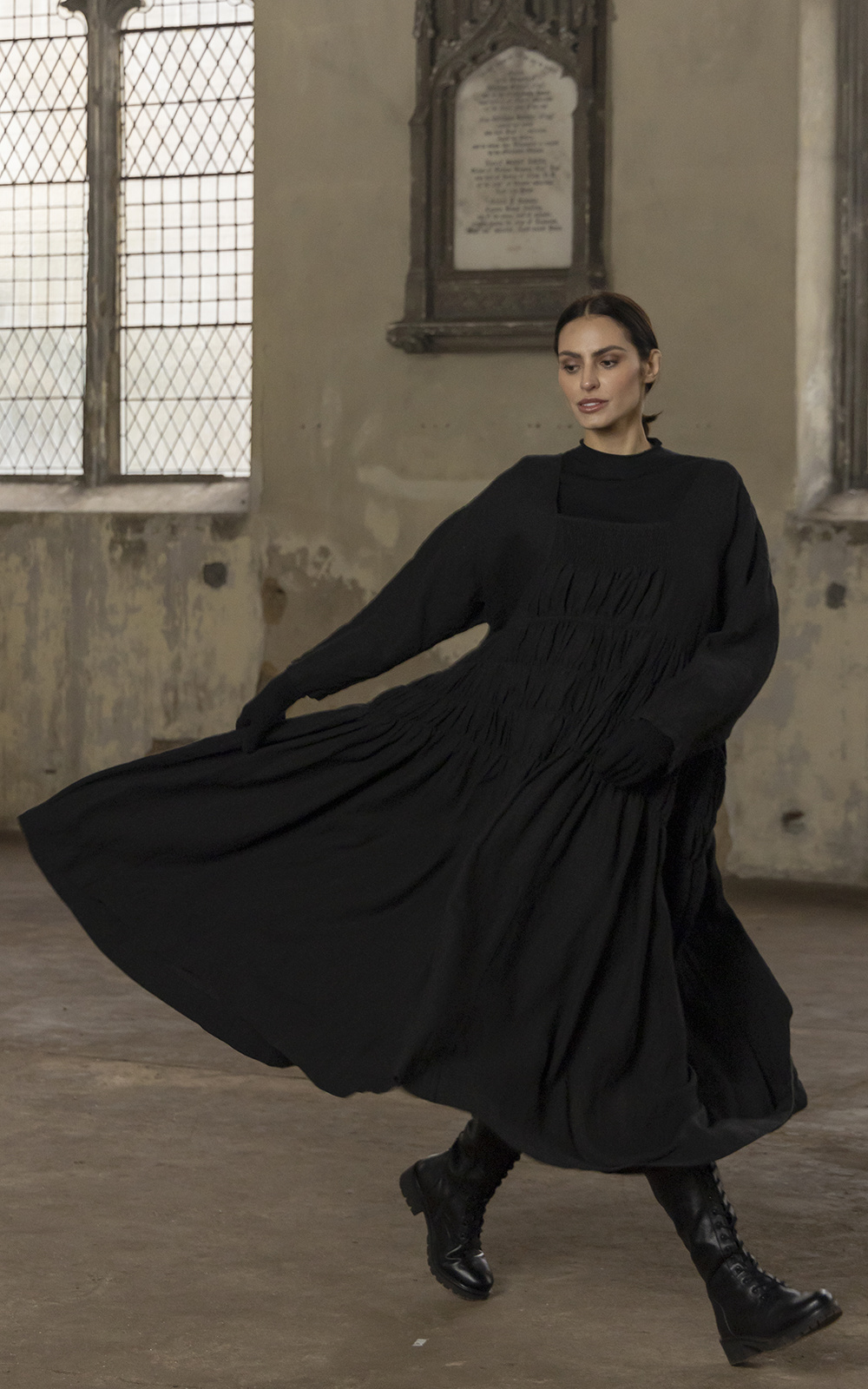 Helena Dress Long Linen product photo.