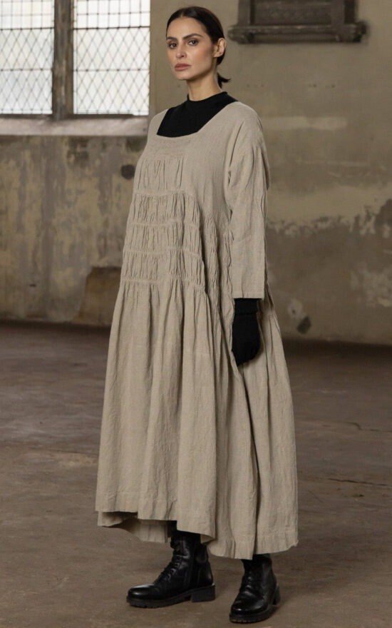 Helena Dress Long Linen product photo.