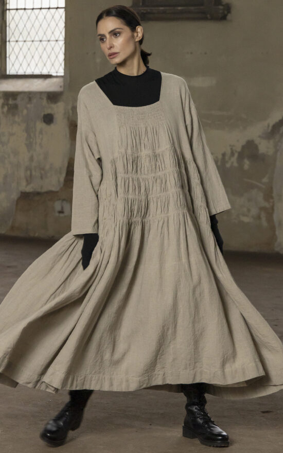 Helena Dress Long Linen product photo.