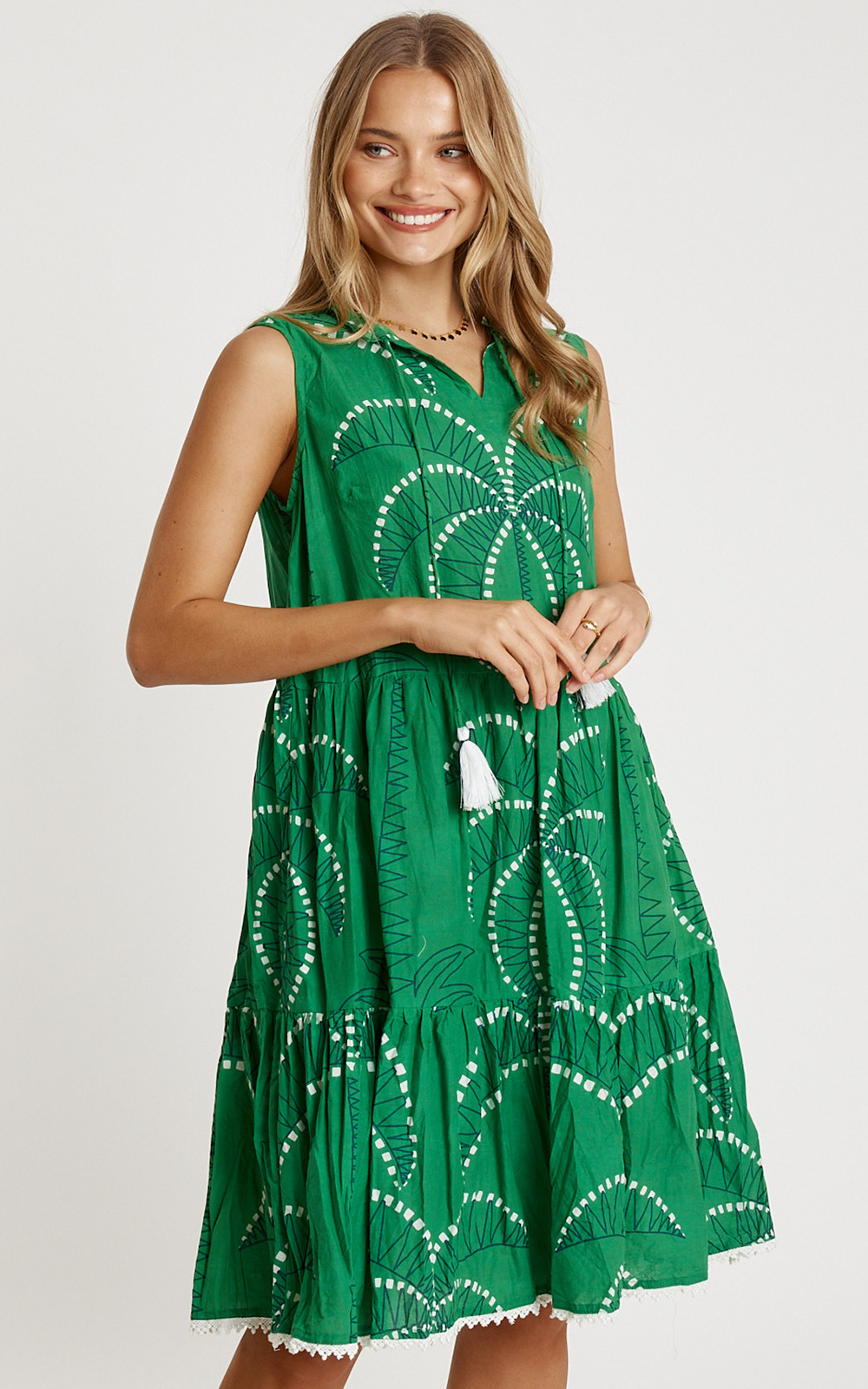 Idalia Sleevless Dress product photo.