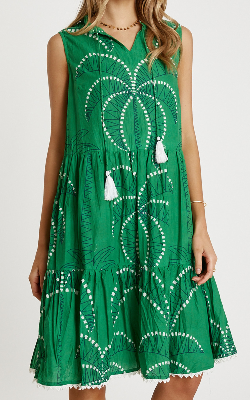 Idalia Sleevless Dress product photo.