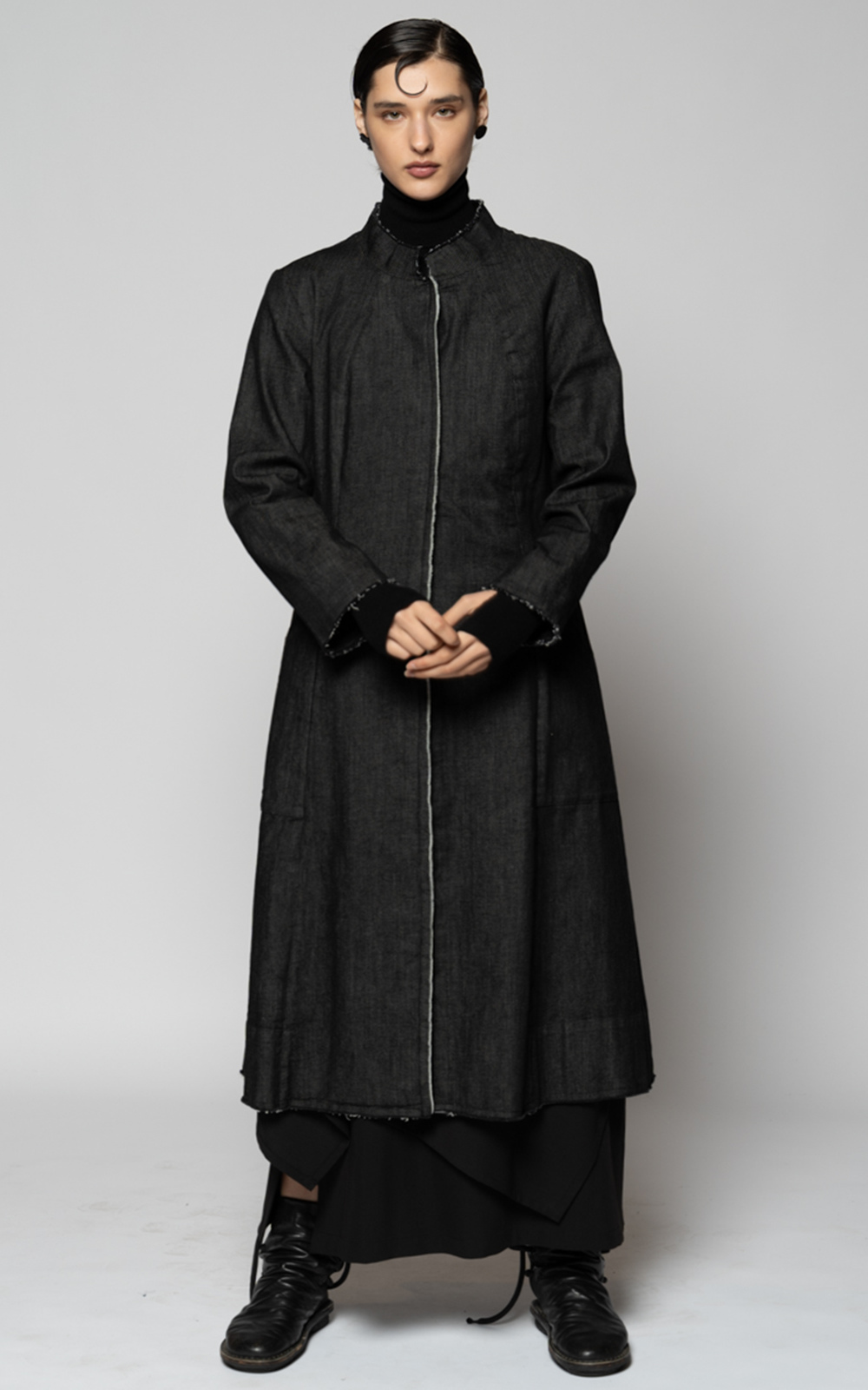 Onmitsu Coat product photo.