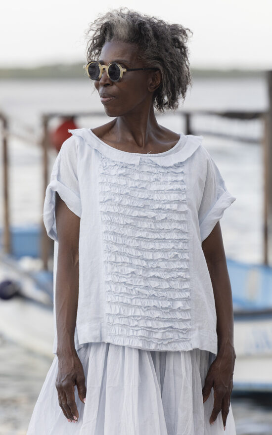 Jua Top Linen product photo.