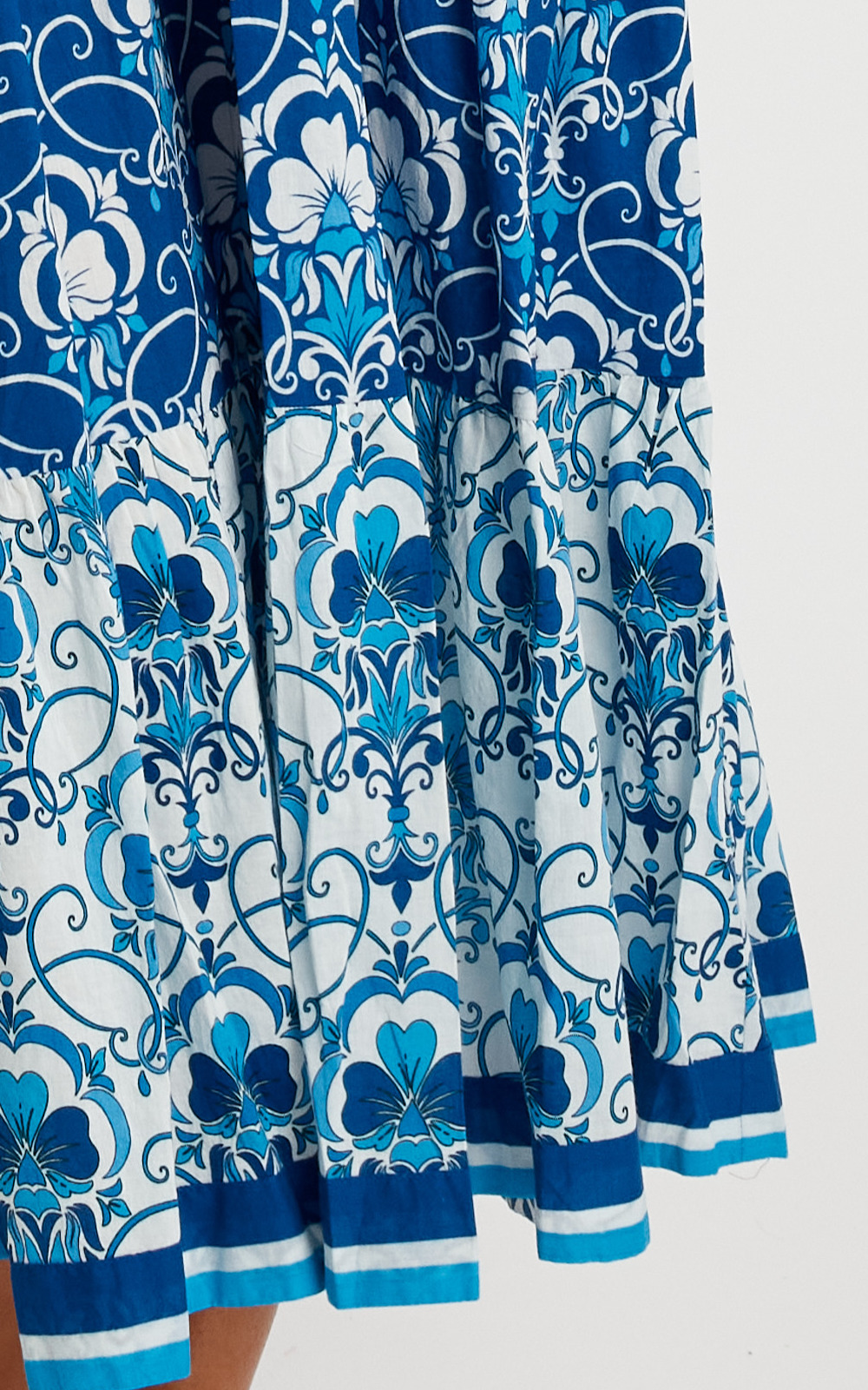 Lavina Midi product photo.