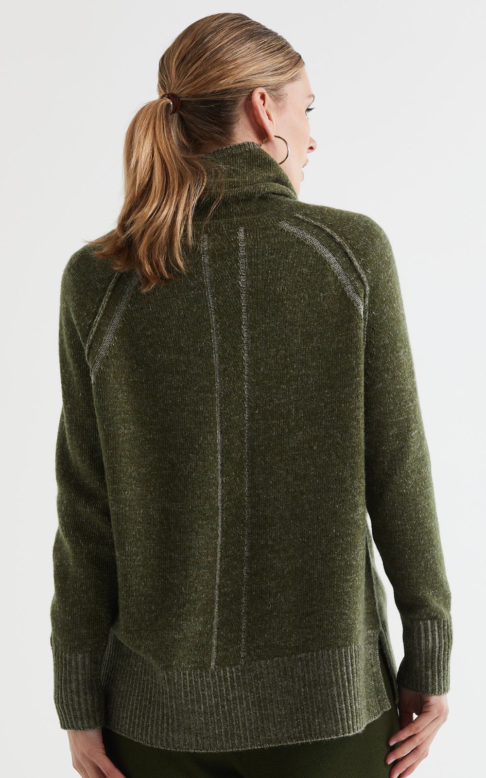 Two Tone Rollneck product photo.