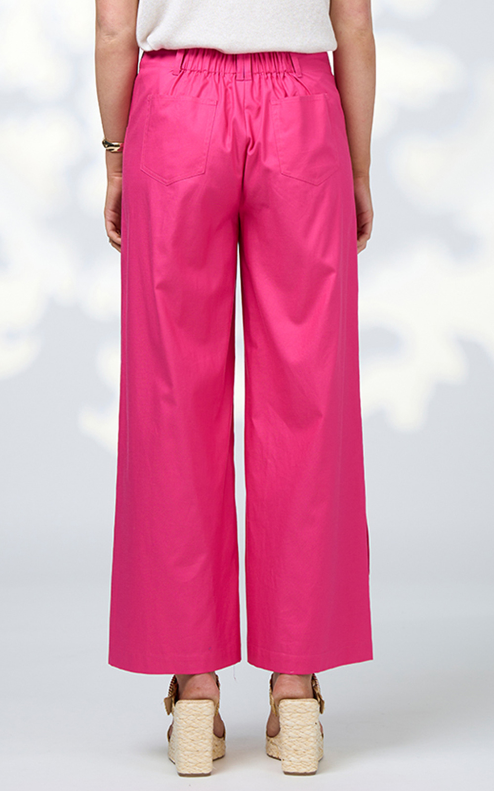 Willa Pant product photo.