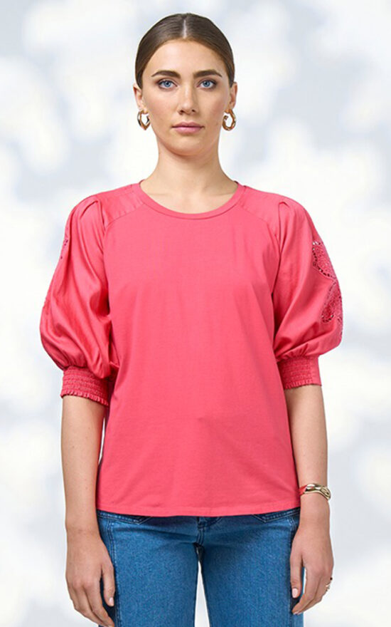Calli Top product photo.
