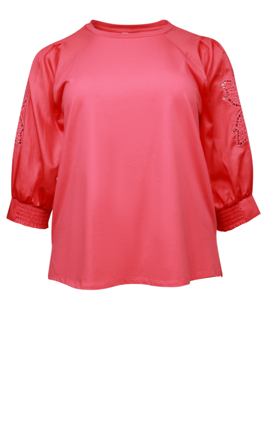 Calli Top product photo.