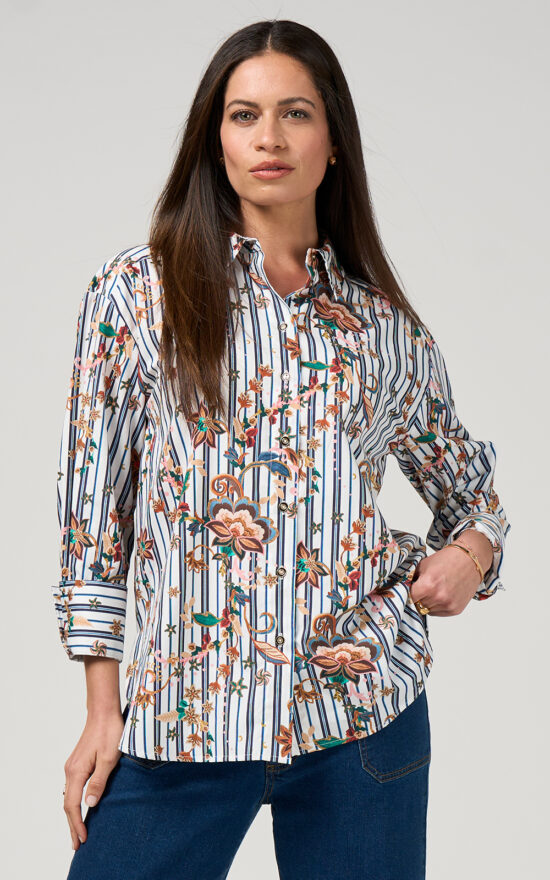 Louis Shirt product photo.