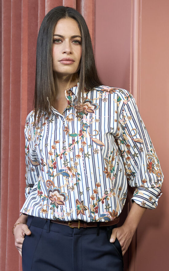 Louis Shirt product photo.