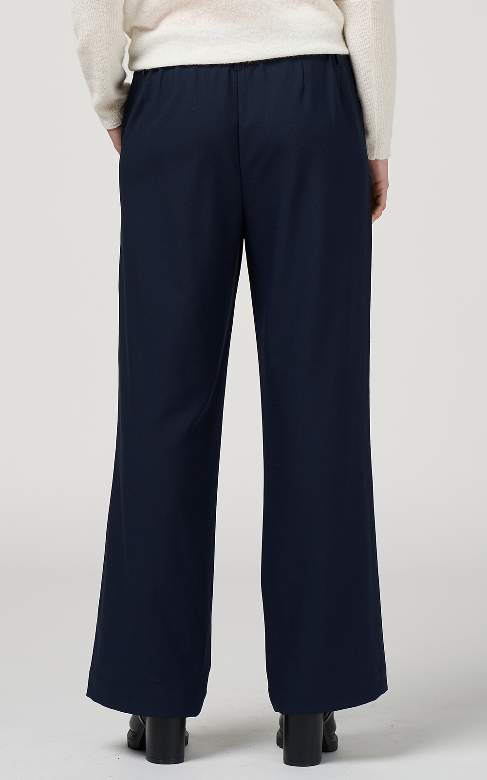 Bespoke Pant product photo.