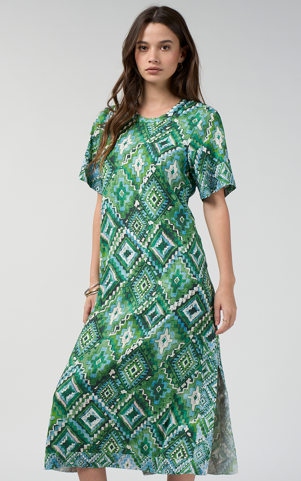 Sinhala Dress product photo.