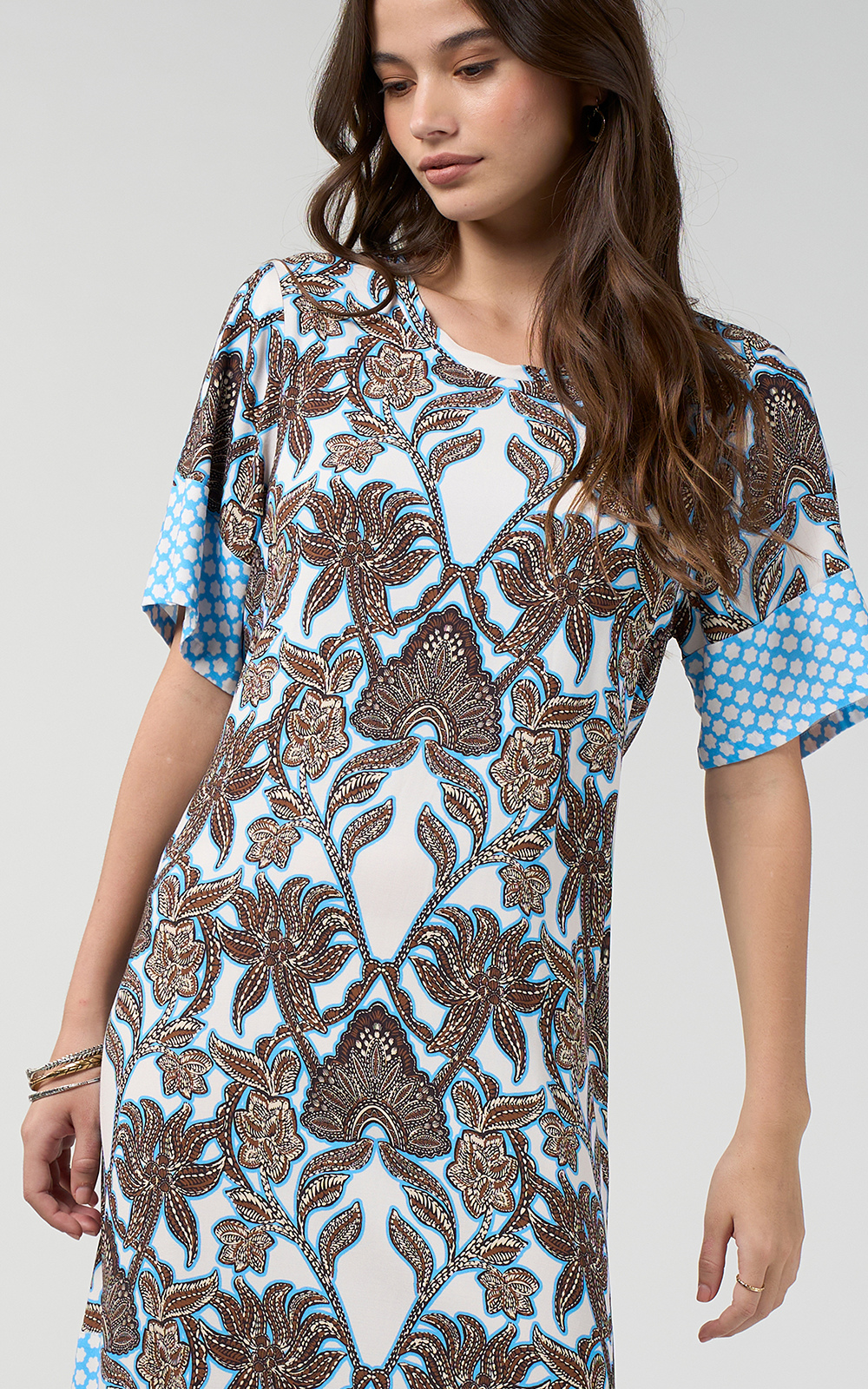 Ella Dress product photo.