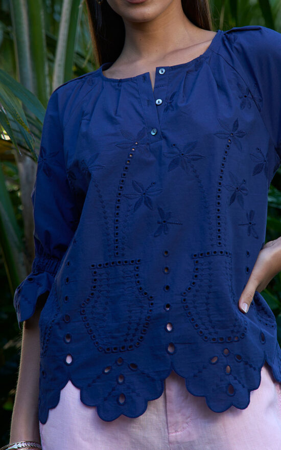 Dragonfly Top product photo.