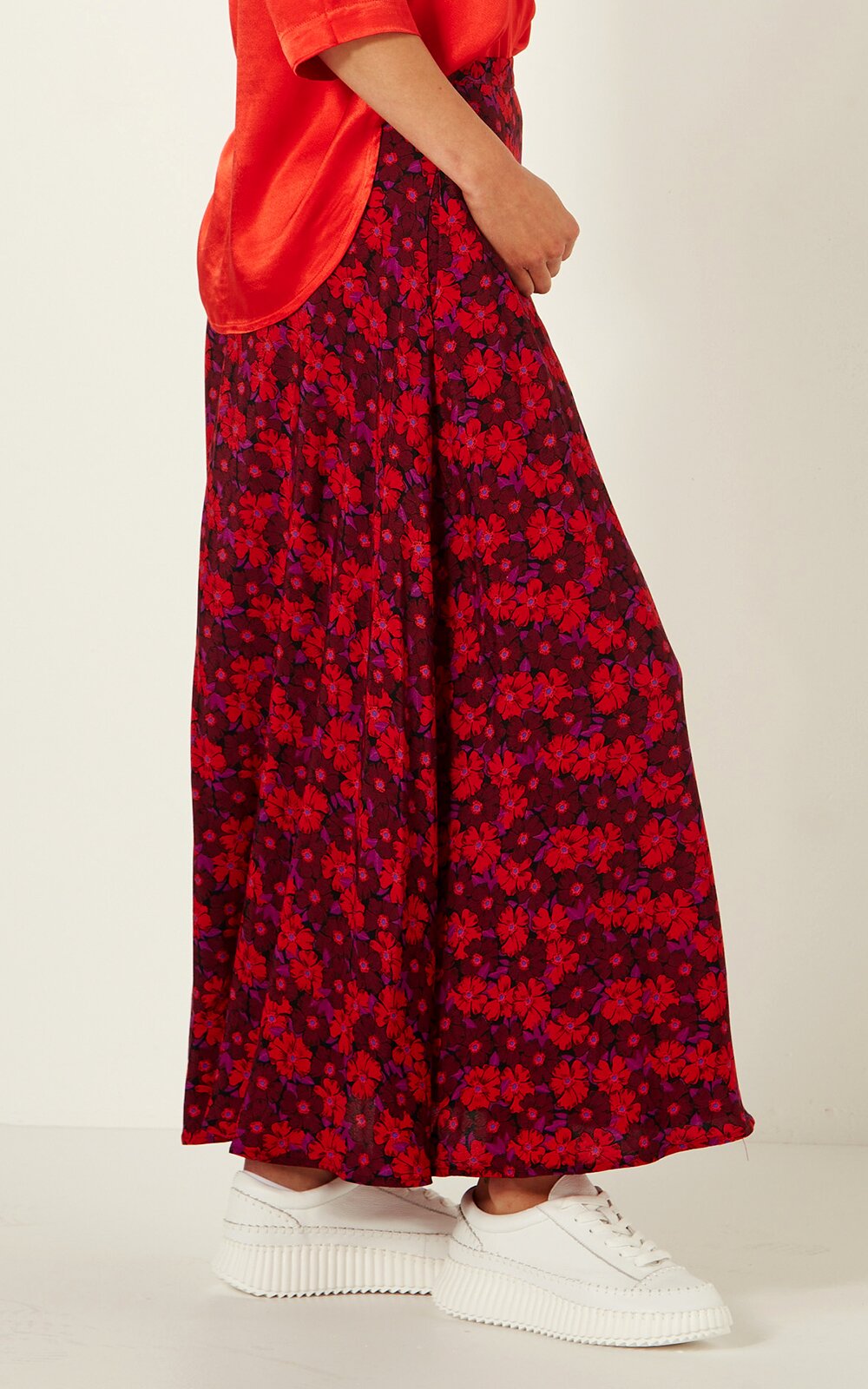Valeria Skirt product photo.