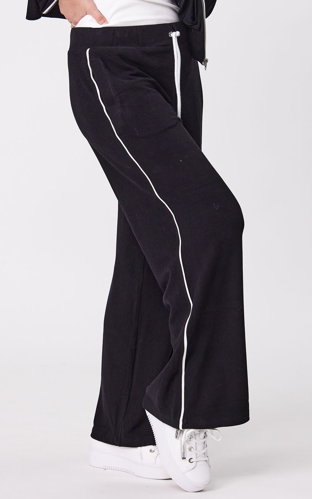Addison Pant product photo.