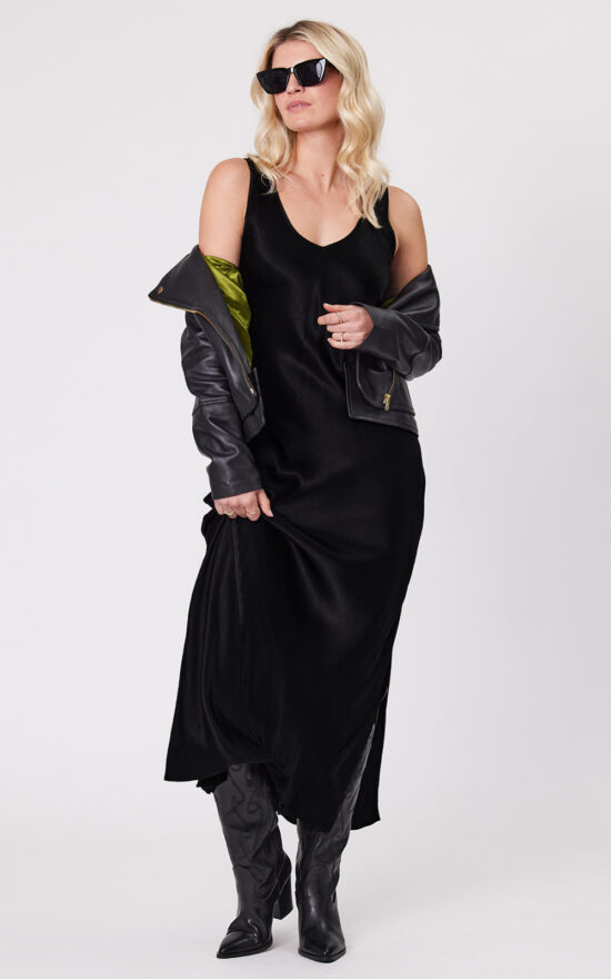 Evelyn Dress product photo.