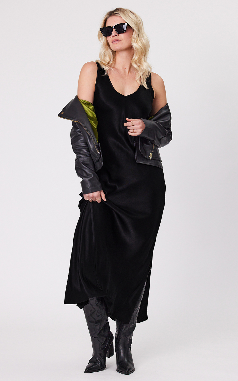 Evelyn Dress product photo.