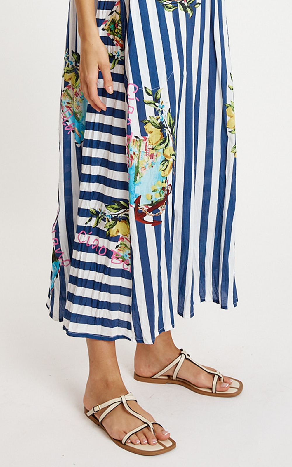 Lucciano Maxi product photo.