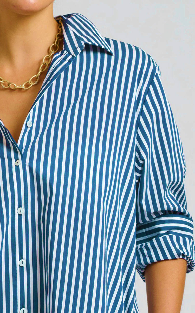 Luna Dress product photo.