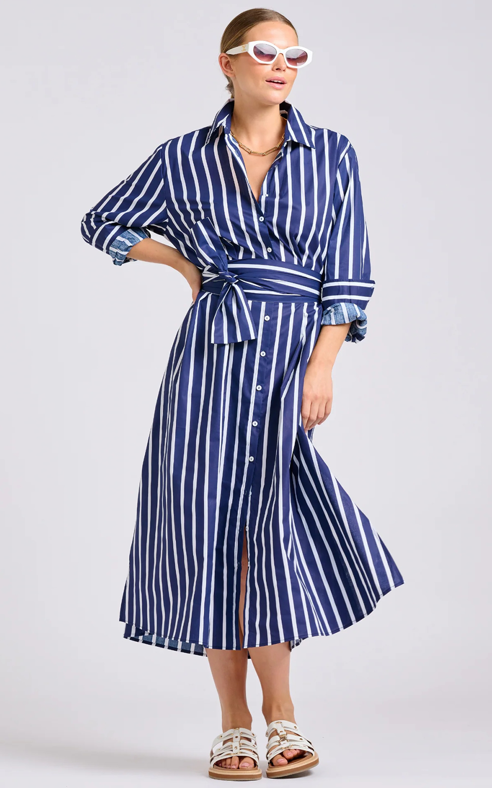 Luna Dress product photo.