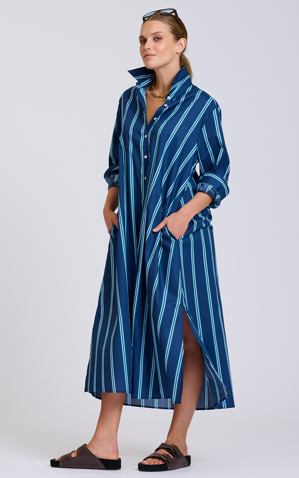 Luna Dress product photo.