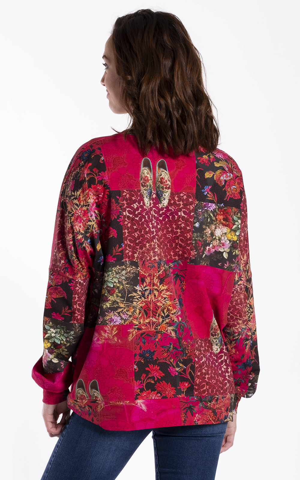 Sweatshirt product photo.