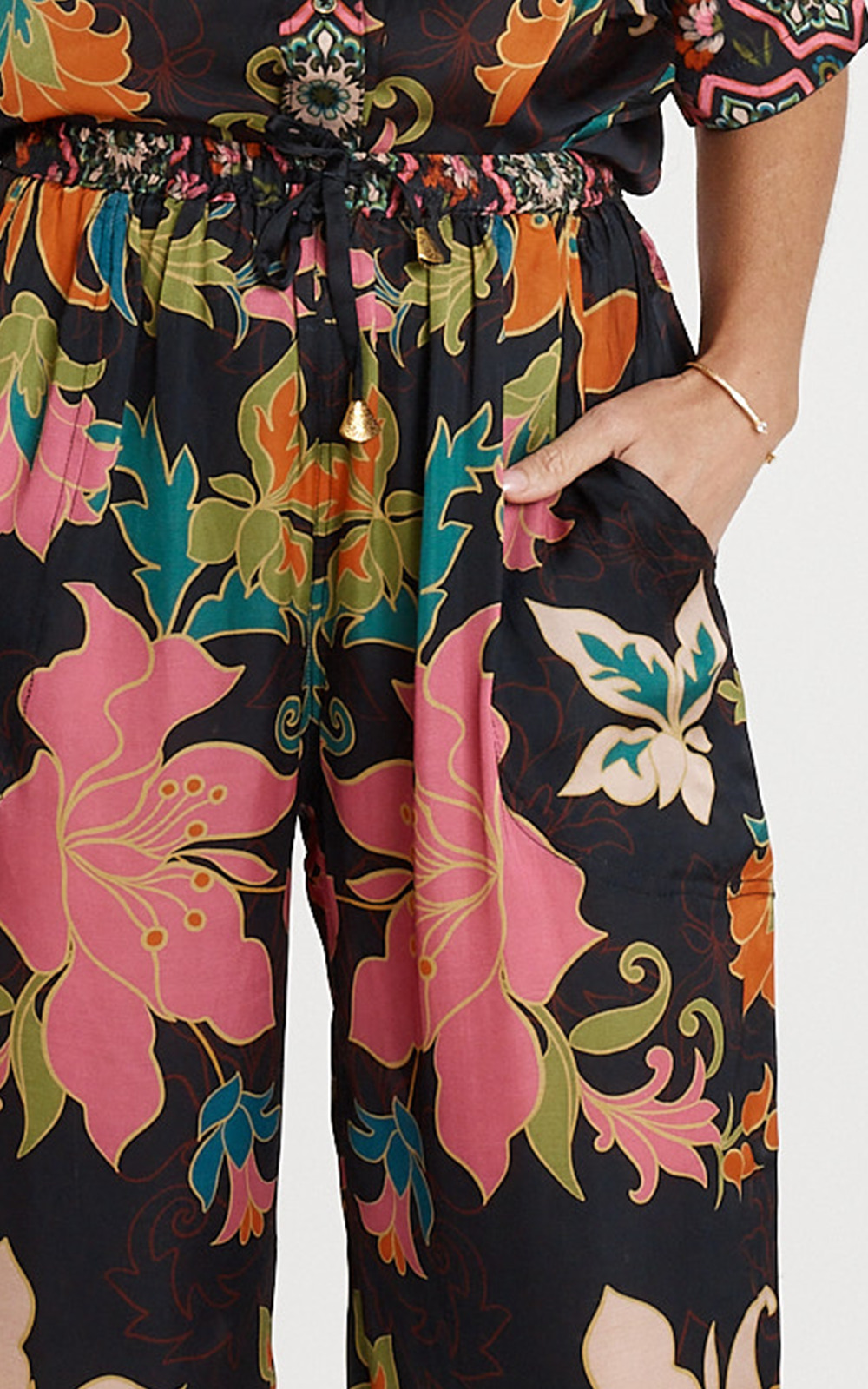 Marquis Pant product photo.