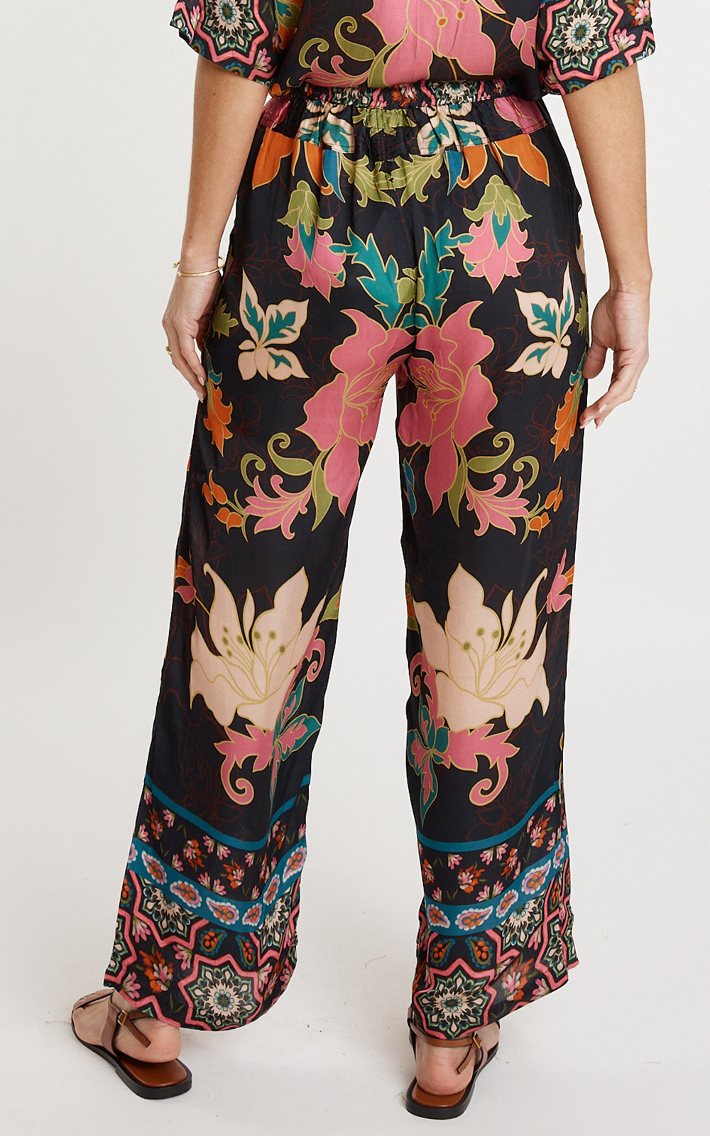 Marquis Pant product photo.