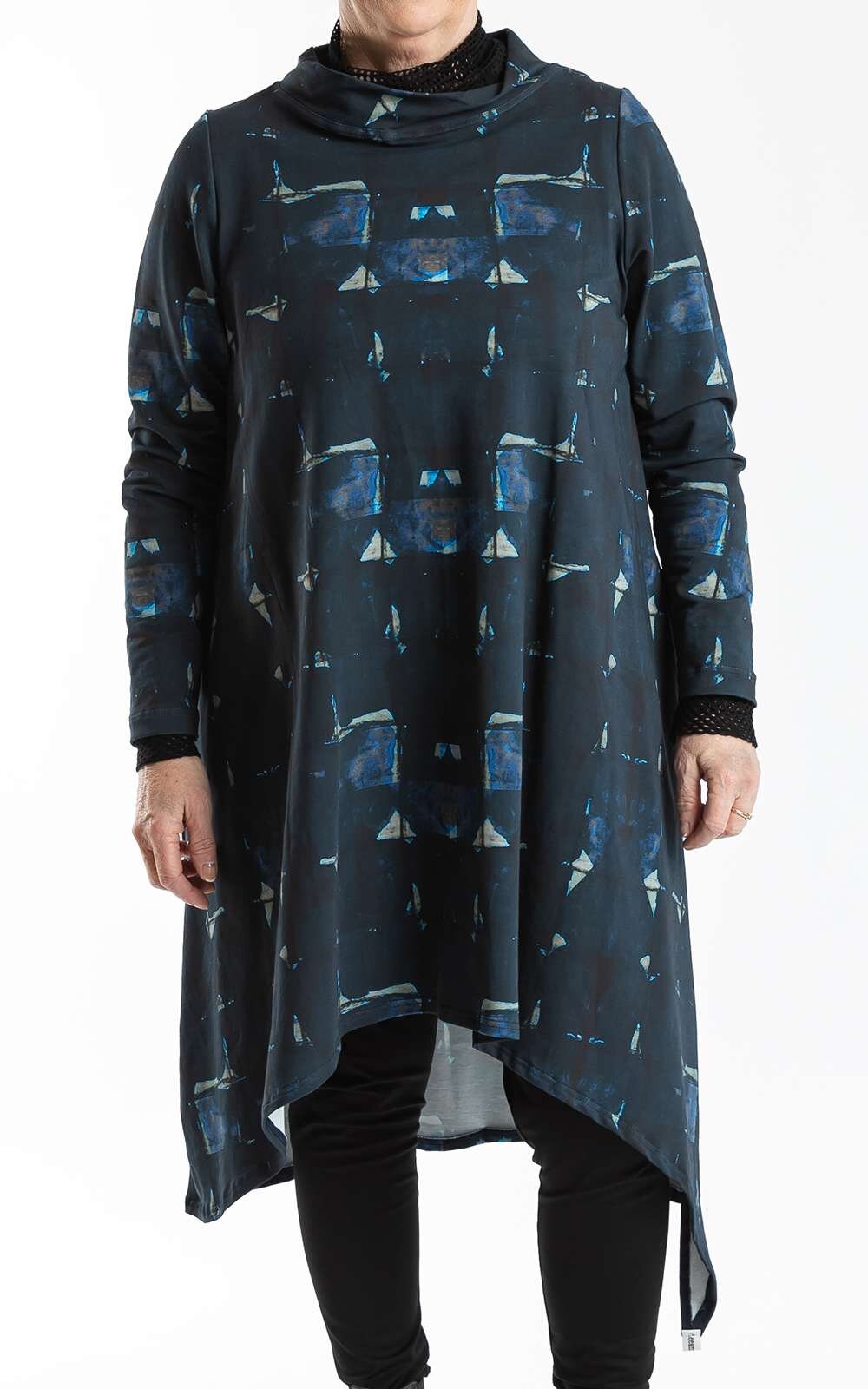 Tunic product photo.
